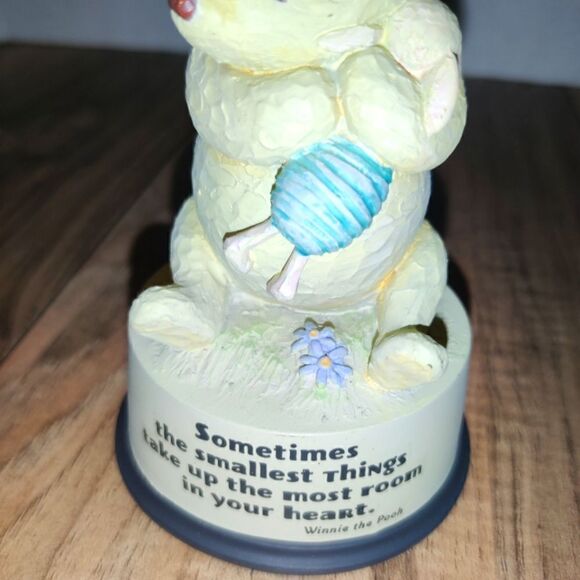 HALLMARK DISNEY WINNIE THE POOH&PIGLET FIGURINE 'SOMETIMES THE SMALLEST THINGS' - Picture 4 of 9